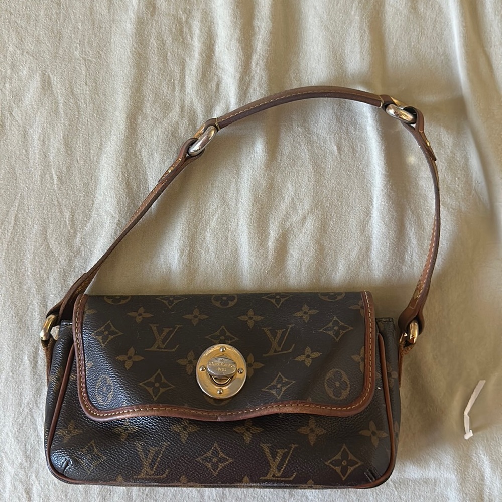 Louis Vuitton Shoulder Bag